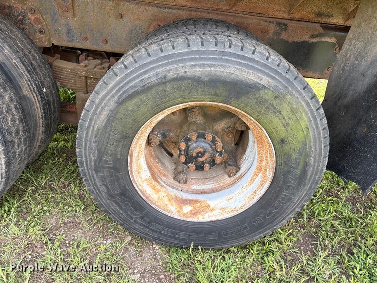 image for item DZ4447 1983 Ford L9000 dump truck