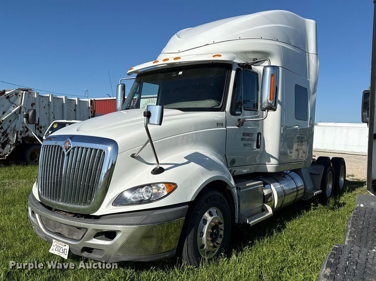 image for item DZ4455 2016 International ProStar Plus semi truck