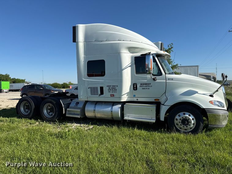 image for item DZ4455 2016 International ProStar Plus semi truck