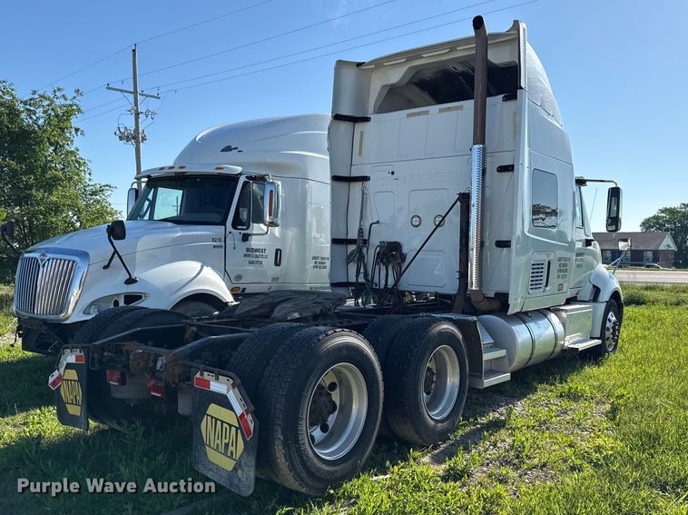 image for item DZ4455 2016 International ProStar Plus semi truck