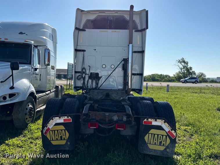 image for item DZ4455 2016 International ProStar Plus semi truck