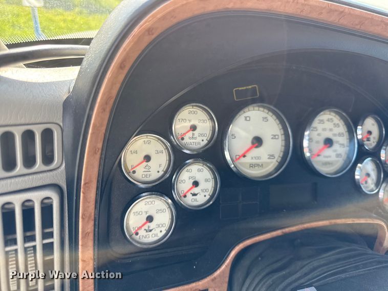 image for item DZ4455 2016 International ProStar Plus semi truck