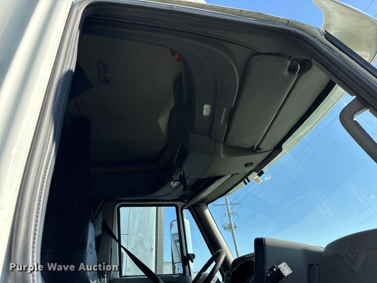 image for item DZ4455 2016 International ProStar Plus semi truck