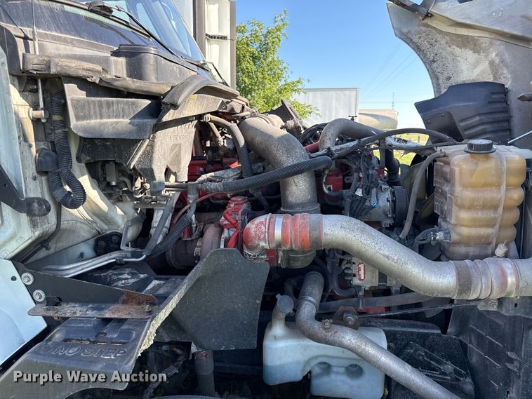 image for item DZ4455 2016 International ProStar Plus semi truck