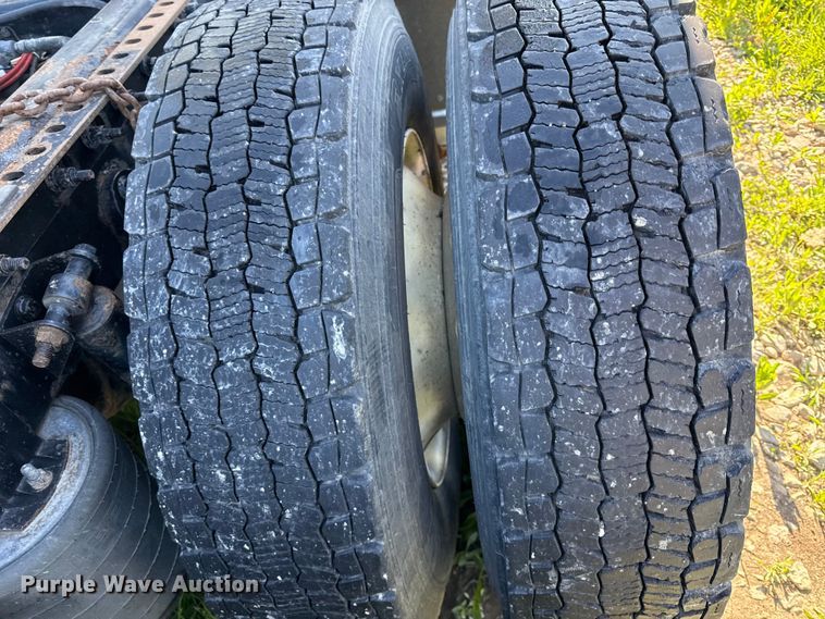 image for item DZ4455 2016 International ProStar Plus semi truck