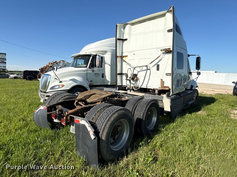 image for item DZ4456 2016 International ProStar Plus semi truck