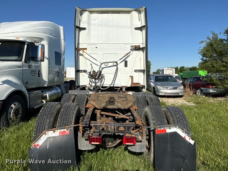 image for item DZ4456 2016 International ProStar Plus semi truck
