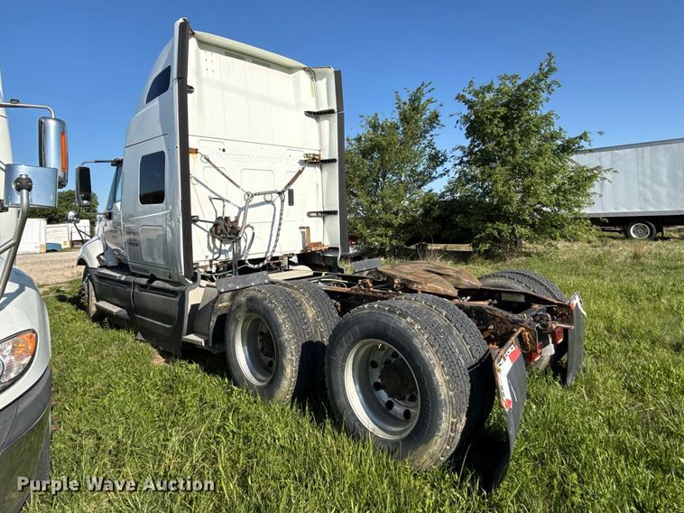image for item DZ4456 2016 International ProStar Plus semi truck