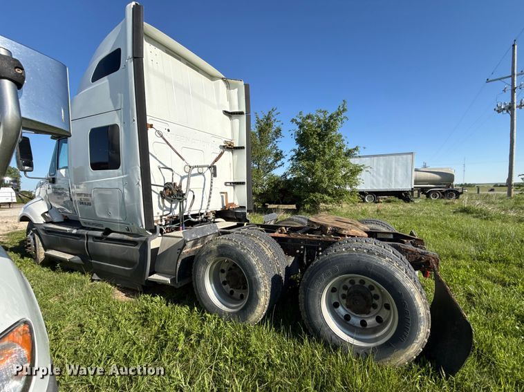 image for item DZ4456 2016 International ProStar Plus semi truck