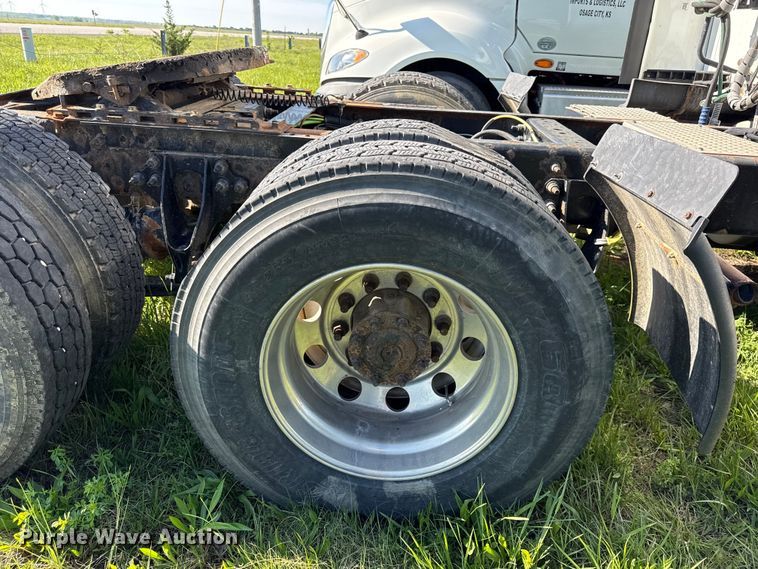 image for item DZ4456 2016 International ProStar Plus semi truck
