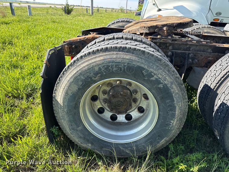 image for item DZ4456 2016 International ProStar Plus semi truck