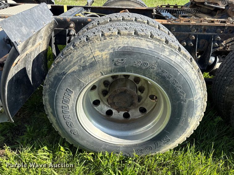 image for item DZ4456 2016 International ProStar Plus semi truck