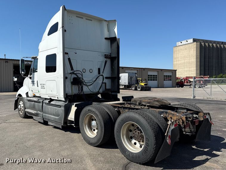 image for item DZ4457 2016 International ProStar Plus semi truck