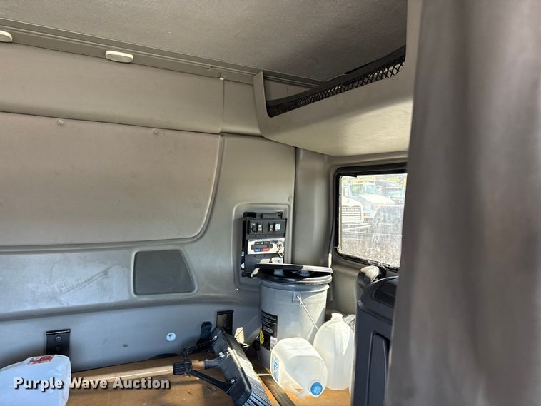 image for item DZ4457 2016 International ProStar Plus semi truck