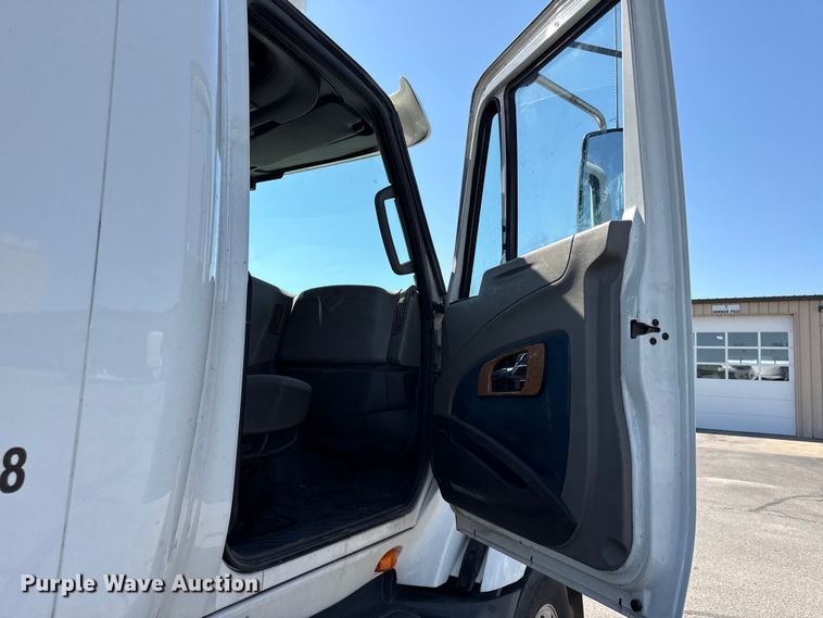 image for item DZ4457 2016 International ProStar Plus semi truck