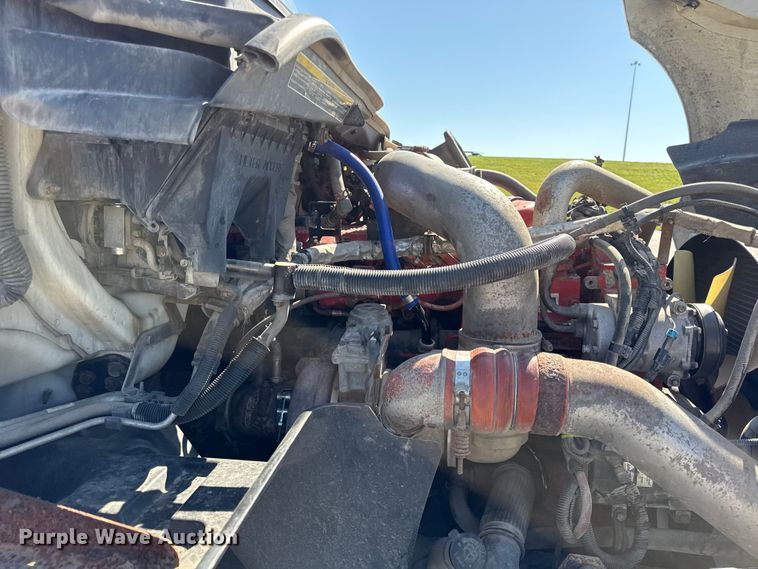 image for item DZ4457 2016 International ProStar Plus semi truck