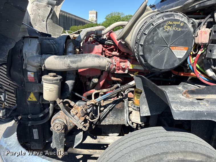 image for item DZ4457 2016 International ProStar Plus semi truck