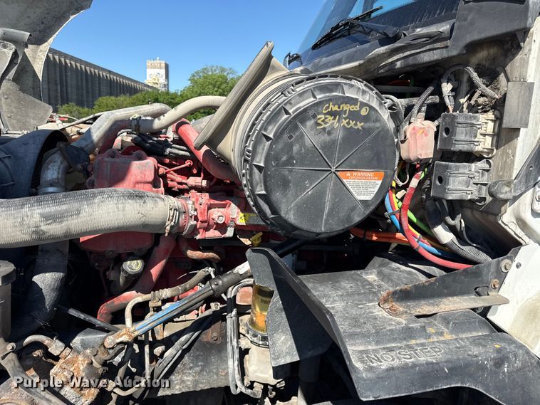 image for item DZ4457 2016 International ProStar Plus semi truck