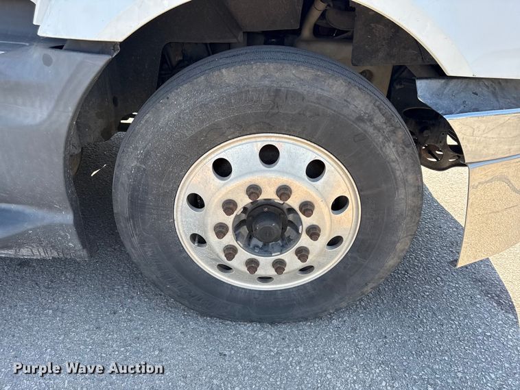 image for item DZ4457 2016 International ProStar Plus semi truck