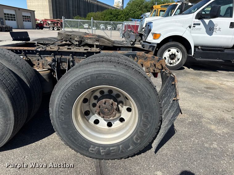 image for item DZ4457 2016 International ProStar Plus semi truck
