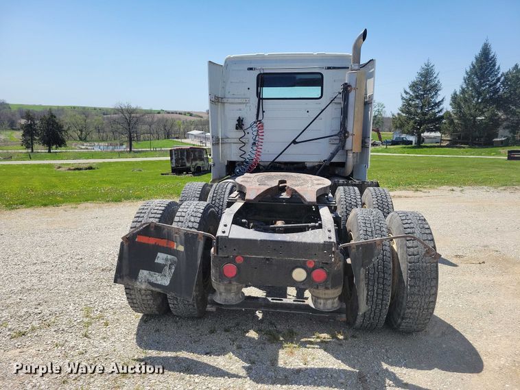 image for item DZ7059 1998 Vovlo semi truck