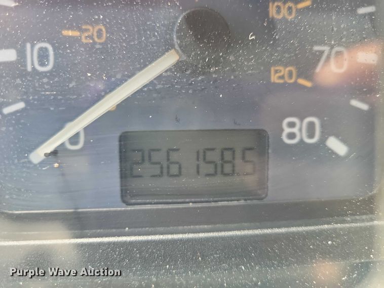 image for item DZ7059 1998 Vovlo semi truck