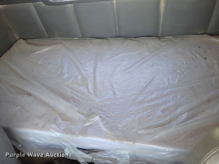 image for item DZ7059 1998 Vovlo semi truck