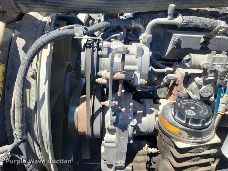 image for item DZ7059 1998 Vovlo semi truck