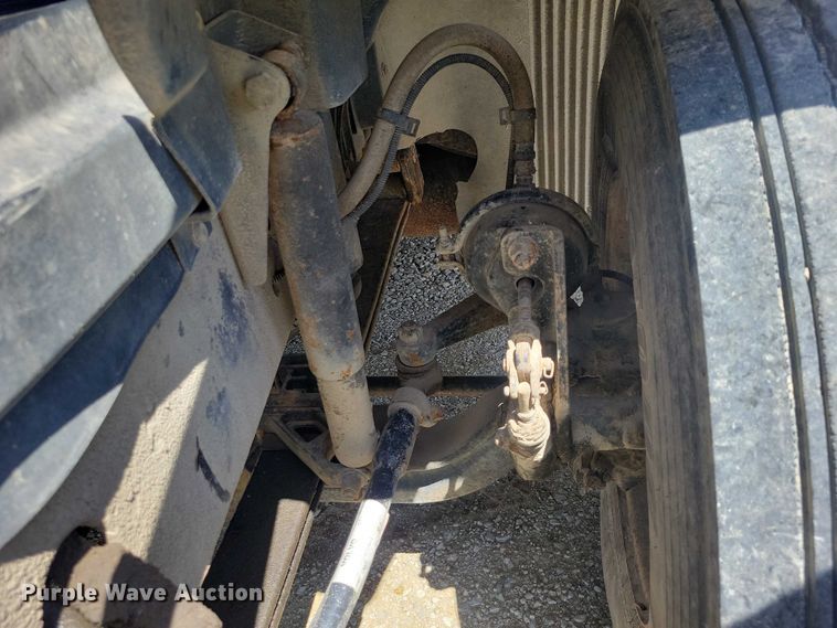 image for item DZ7059 1998 Vovlo semi truck