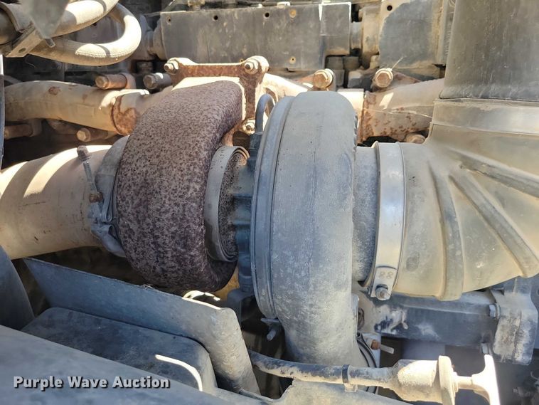 image for item DZ7059 1998 Vovlo semi truck