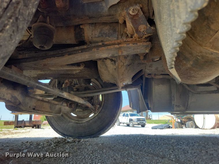 image for item DZ7059 1998 Vovlo semi truck