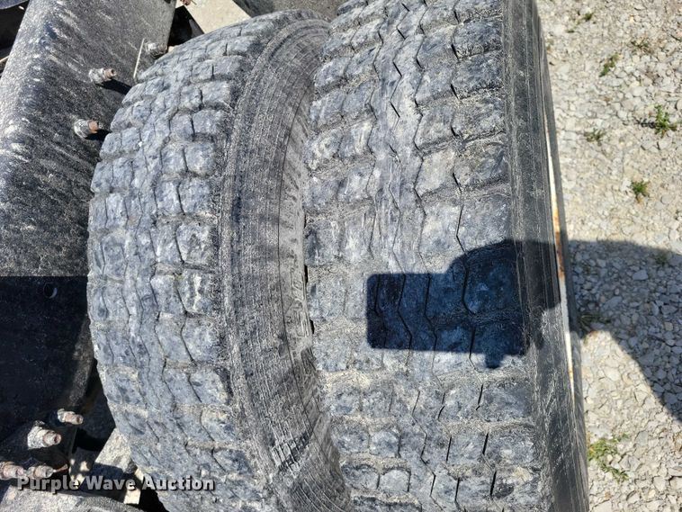 image for item DZ7059 1998 Vovlo semi truck