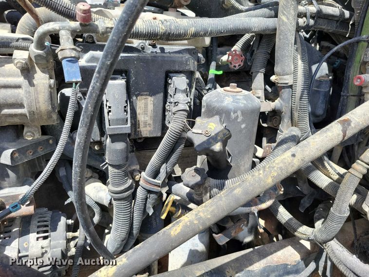 image for item DZ7090 2004 Mack CX613 semi truck