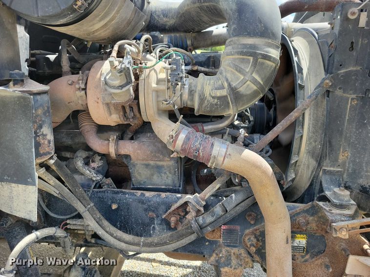 image for item DZ7090 2004 Mack CX613 semi truck