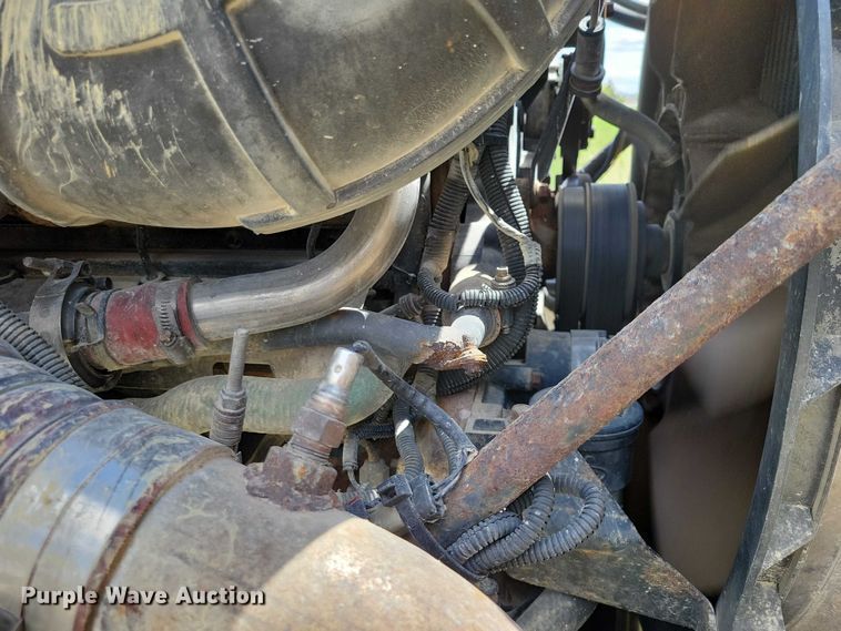 image for item DZ7090 2004 Mack CX613 semi truck