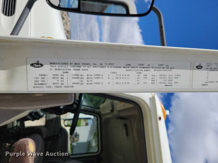 image for item DZ7090 2004 Mack CX613 semi truck