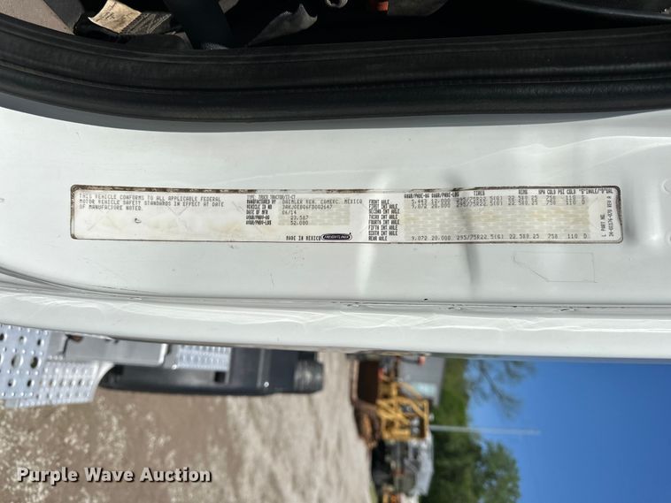 image for item EA4840 2015 Freightliner Cascadia semi truck