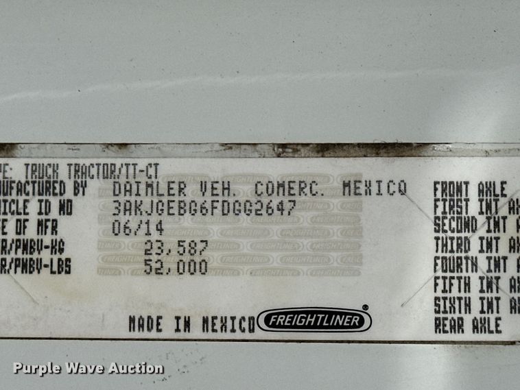 image for item EA4840 2015 Freightliner Cascadia semi truck