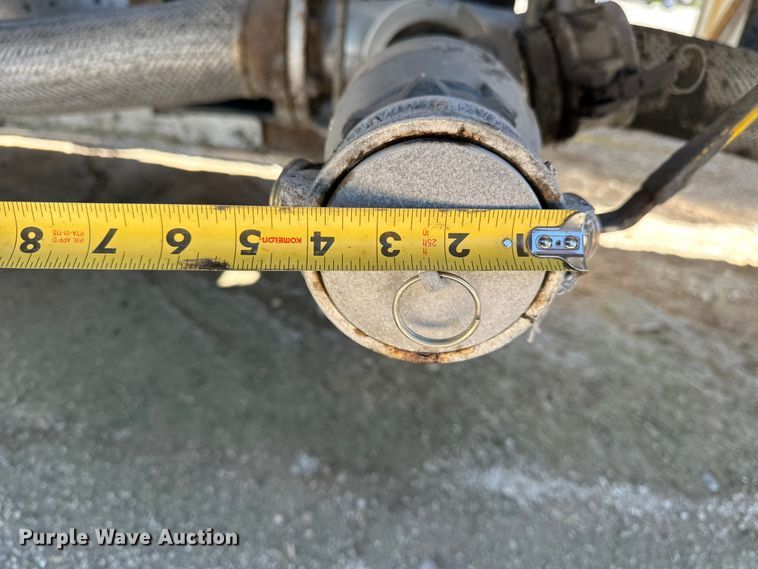 image for item EA4856 1982 Trailmobile B32C-52DT tank trailer