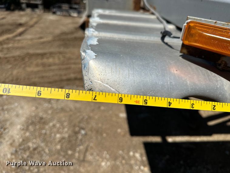 image for item EA4856 1982 Trailmobile B32C-52DT tank trailer