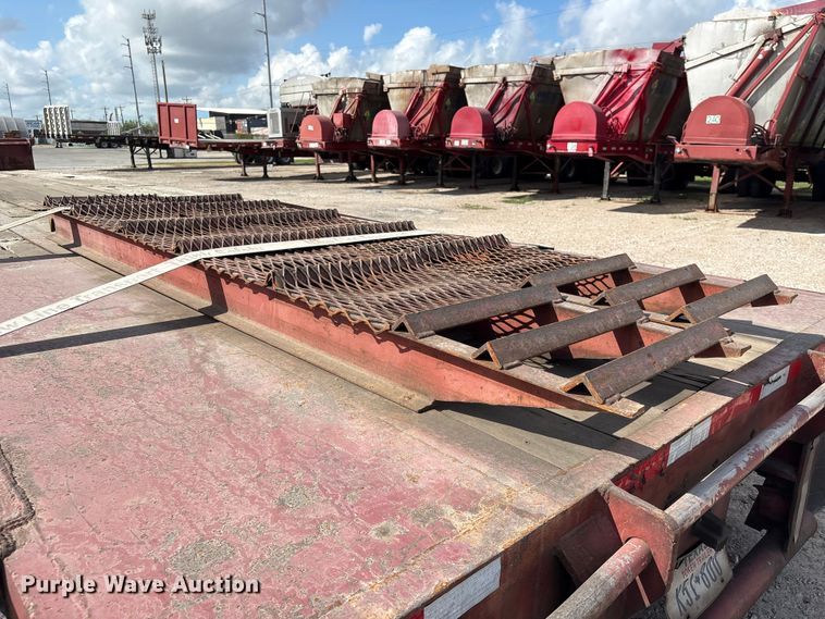 image for item EA7258 1987 Aztec drop deck equipment trailer