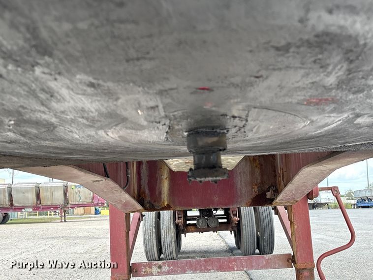 image for item EA7265 1979 Killebrew fertilizer delivery trailer