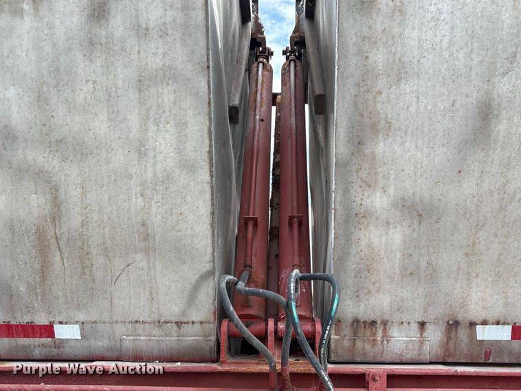 image for item EA7265 1979 Killebrew fertilizer delivery trailer