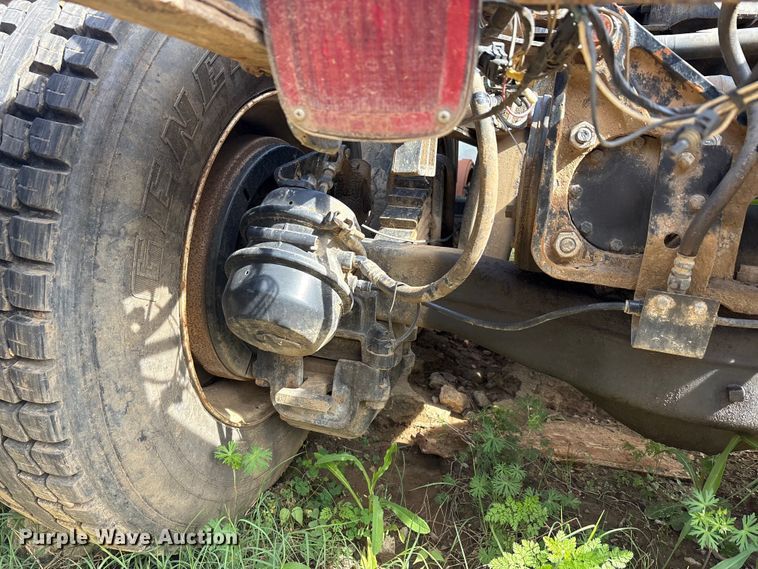 image for item EA7962 2007 Mack CV713 semi truck