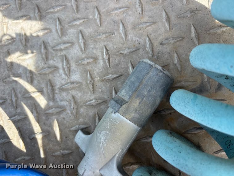 image for item EA7962 2007 Mack CV713 semi truck