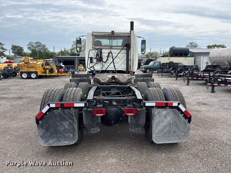 image for item EC4348 2016 International Prostar semi truck