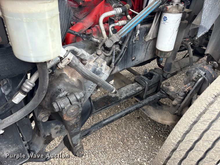 image for item EC4348 2016 International Prostar semi truck