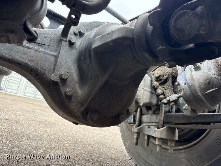 image for item EC4348 2016 International Prostar semi truck