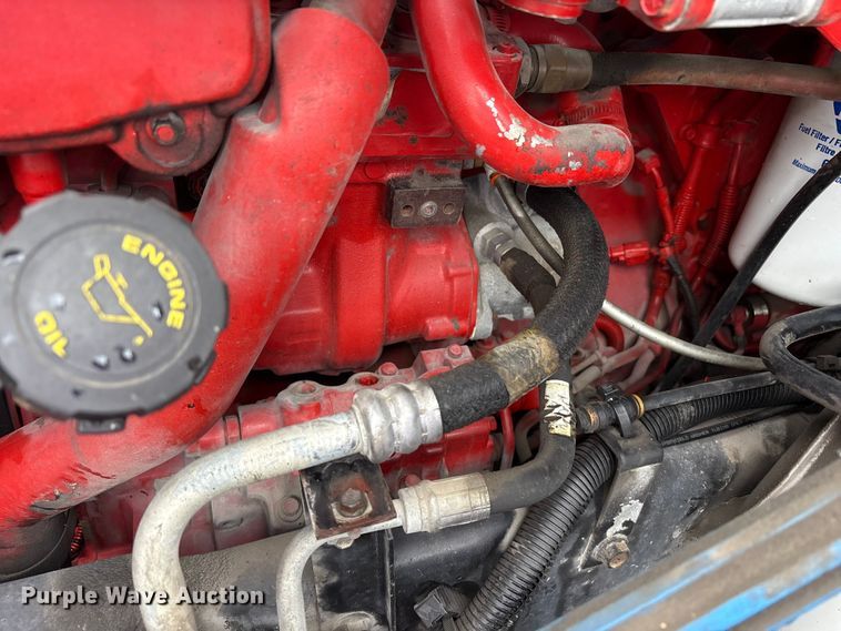 image for item EC4348 2016 International Prostar semi truck