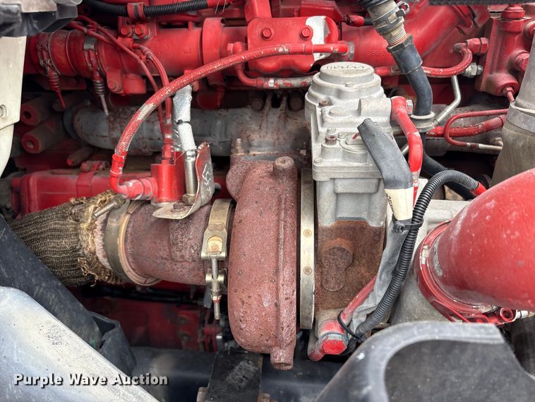 image for item EC4348 2016 International Prostar semi truck